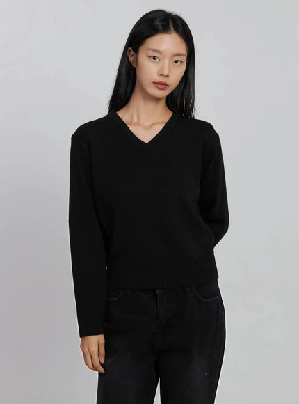 v-neck-knit-sweater-id516 / Black