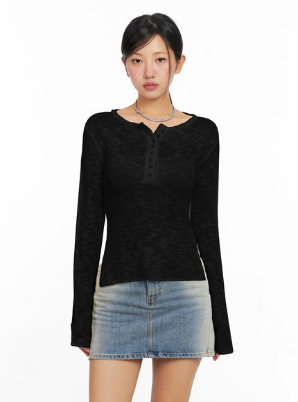sheer-buttoned-neck-long-sleeve-top-ig527 / Black