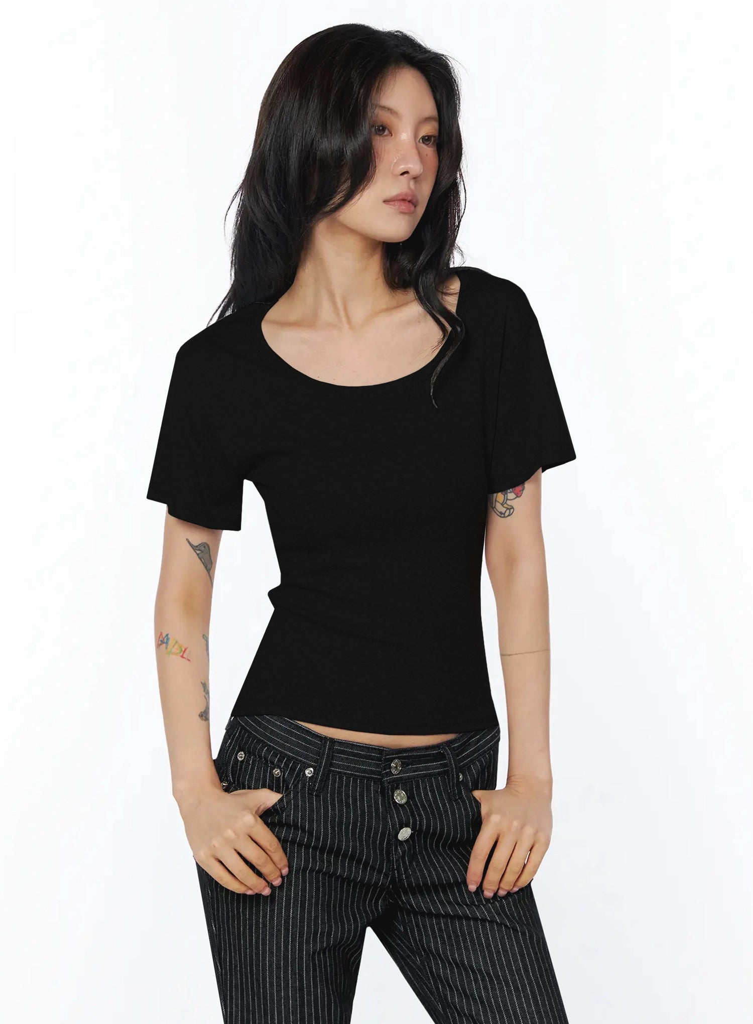 casual-round-neck-short-sleeve-top-iu508 / Black