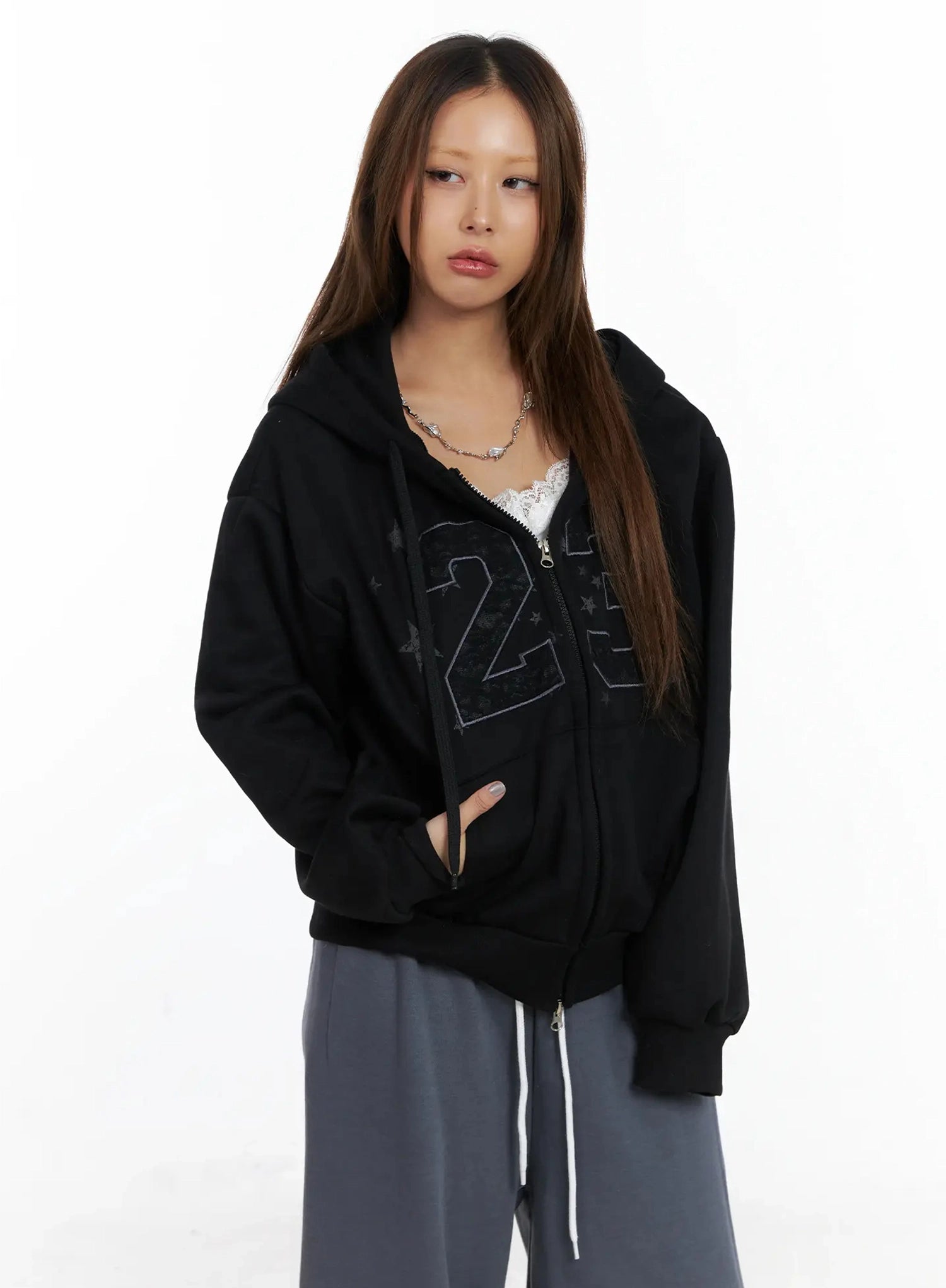 number-graphic-zip-up-hoodie-in528 / Black