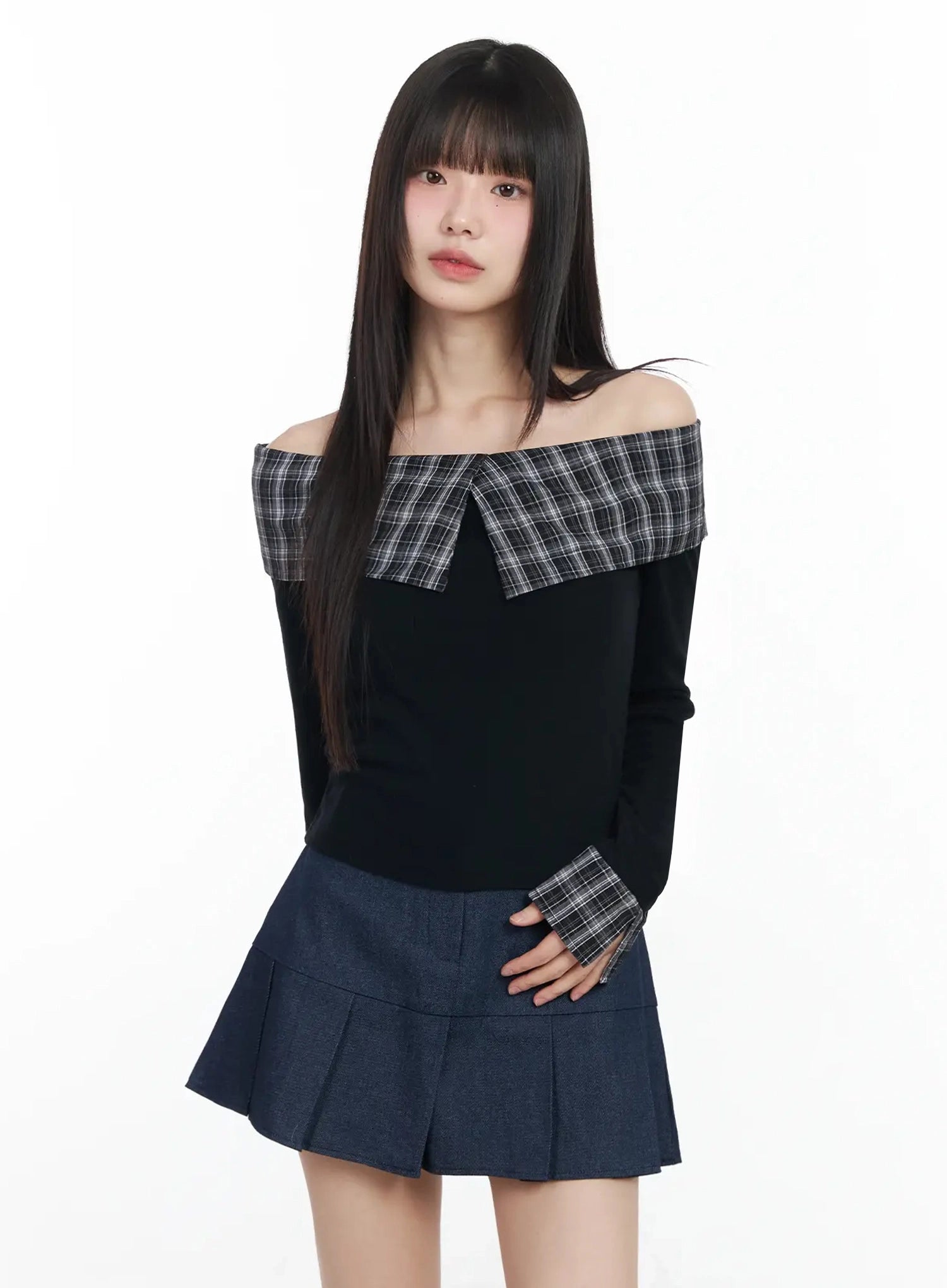 plaid-off-shoulder-long-sleeve-top-im523 / Black