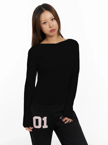 shirred-boat-neck-top-in528 / Black