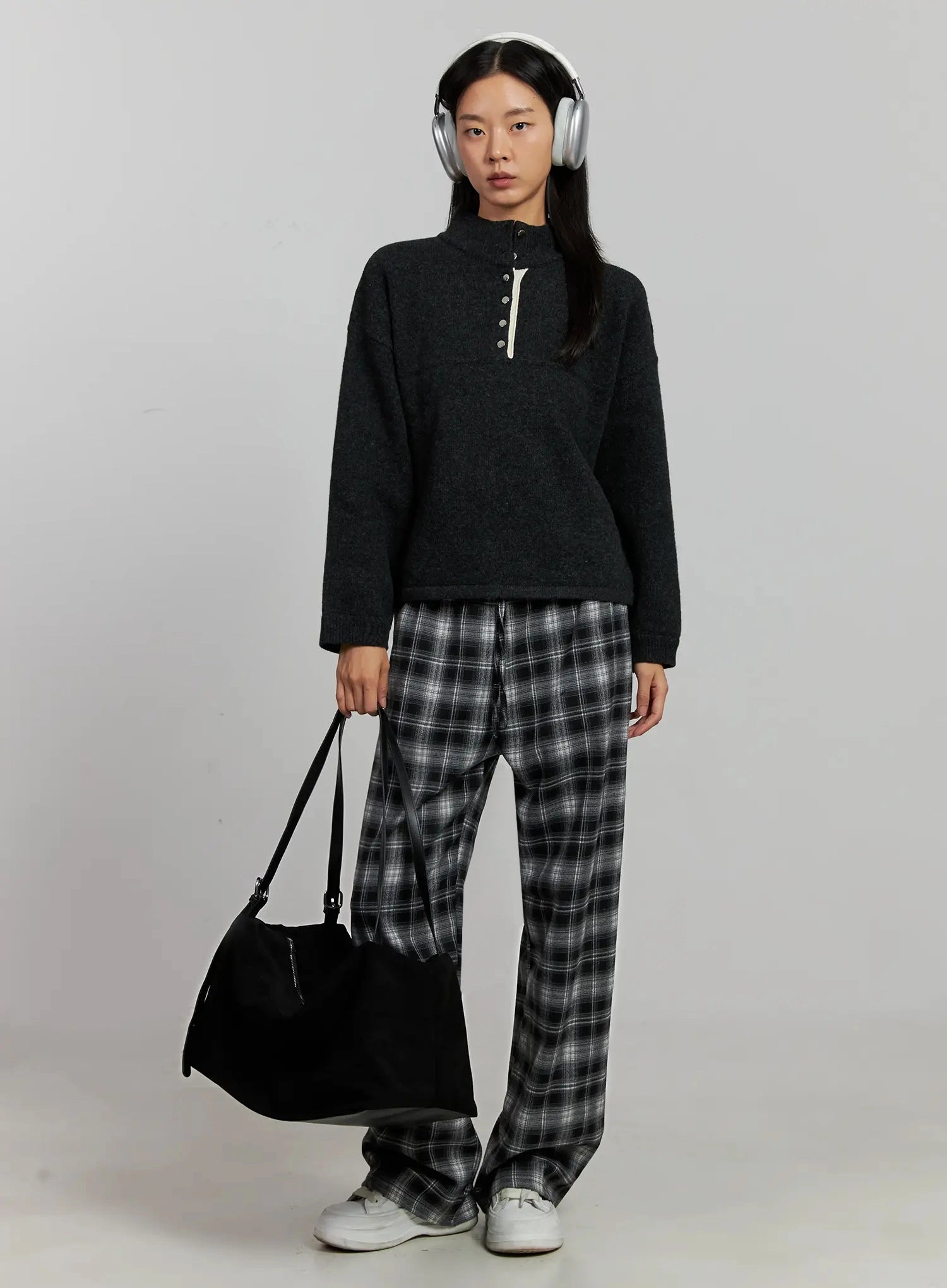 contrast-collar-knit-top-ij505 / Dark gray