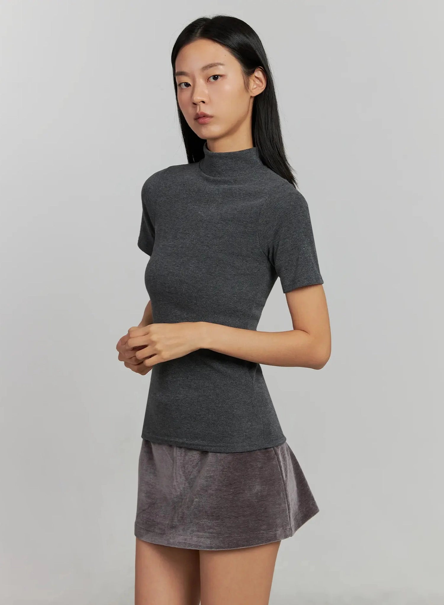 mock-neck-short-sleeve-top-ij502 / Dark gray