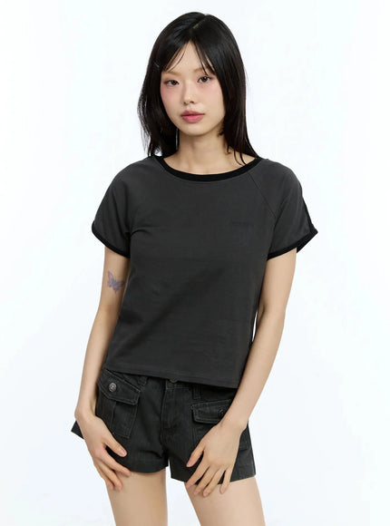 two-tone-graphic-tee-iu524 / Dark gray