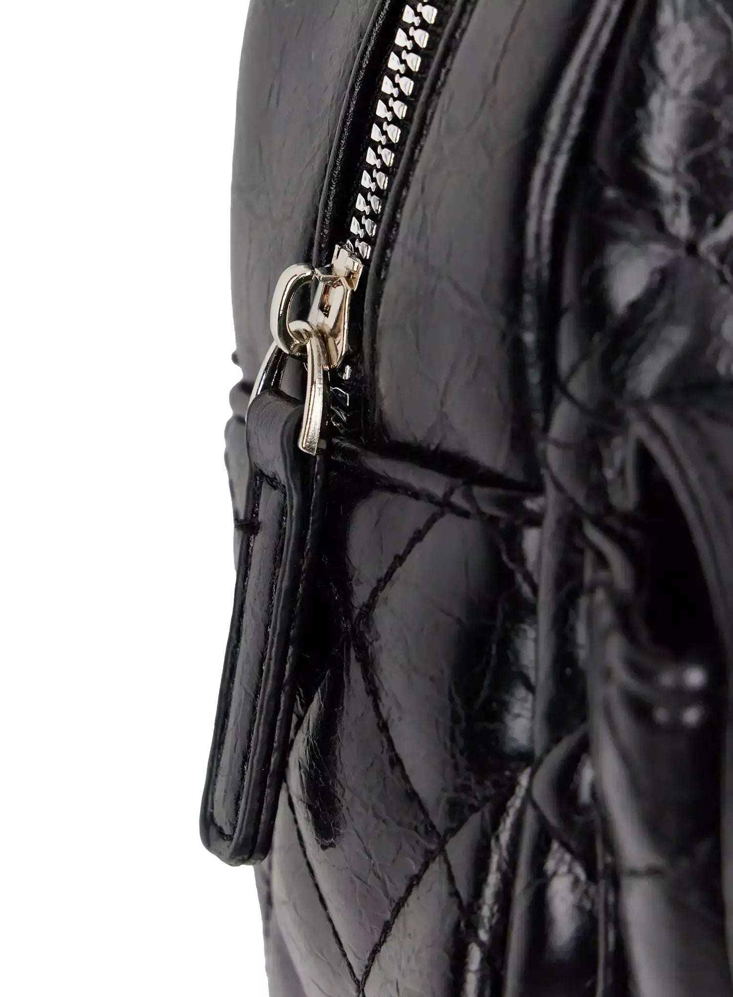quilted-mini-chain-backpack-im502