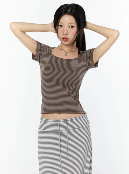 striped-short-sleeve-tee-iu522 / Brown