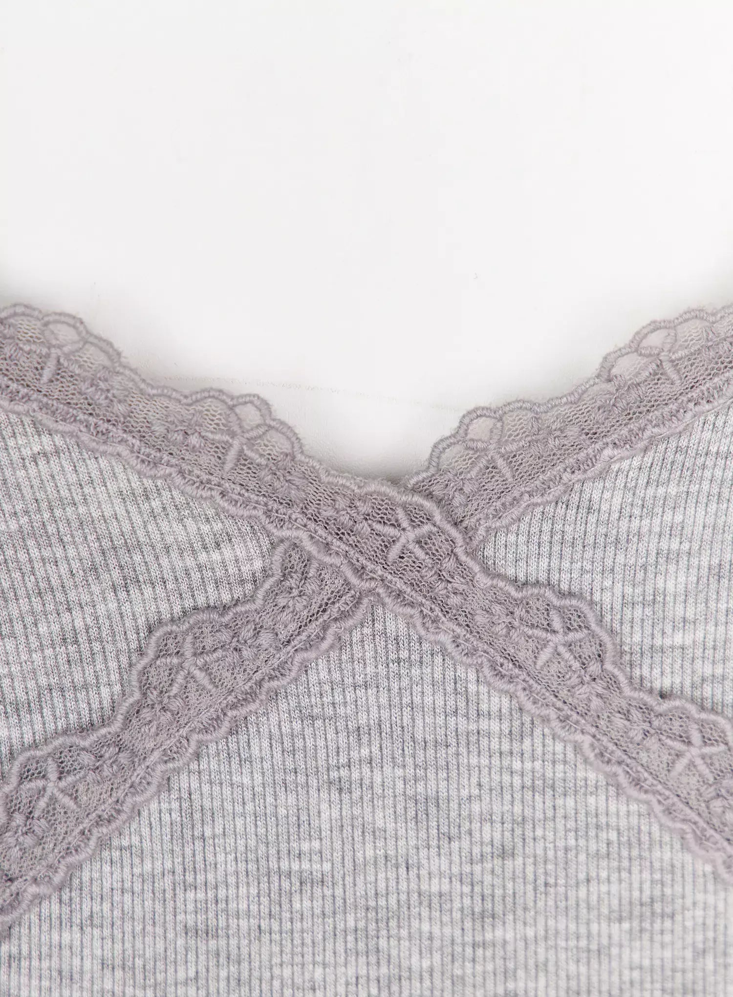 lace-trim-cami-iu512