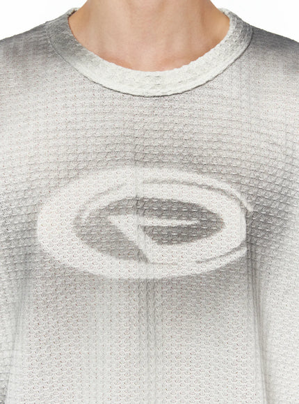 mens-embossed-graphic-tee-iu510