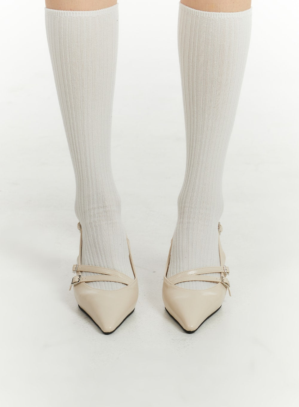 buckle-embellished-slingback-pointed-toe-heels-im406