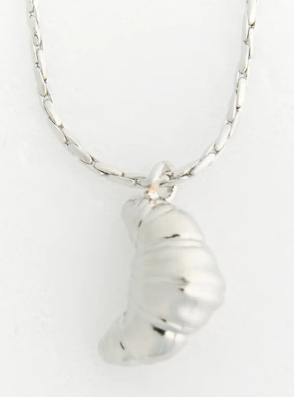 Brioche Croissant Necklace IL522