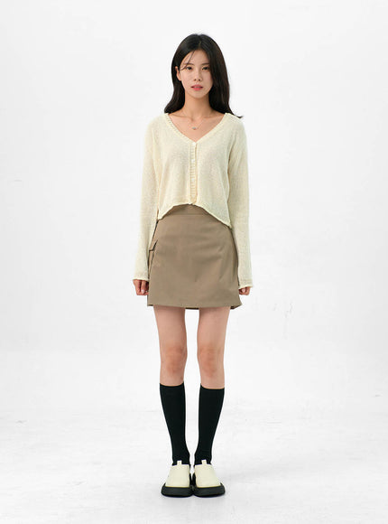 buttoned-v-neck-sweater-og322