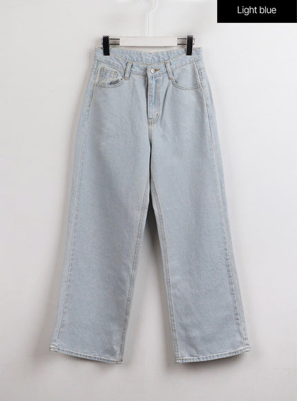 light-washed-straight-leg-jeans-oj422