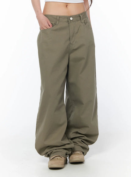 relaxed-fit-wide-leg-pants-cy529