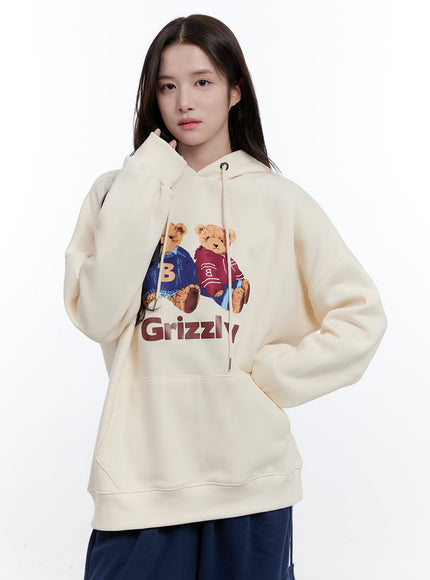 cute-graphic-hoodie-on418