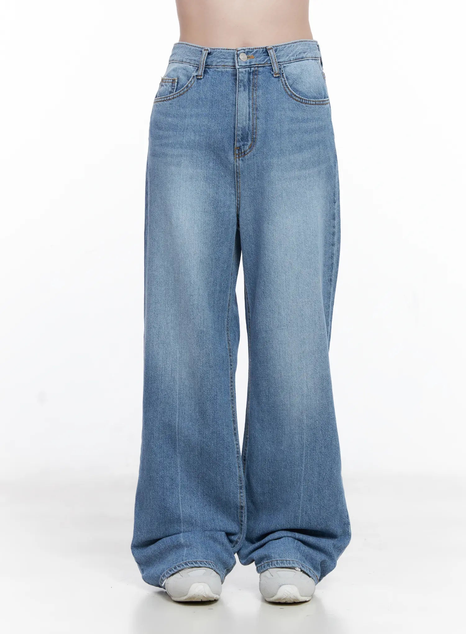 Jung Straight-Leg Washed Jeans CG521 in blue, front full-length product-focused shot on model, wide straight-leg high-waist washed cotton denim with subtle fade and front pockets visible.