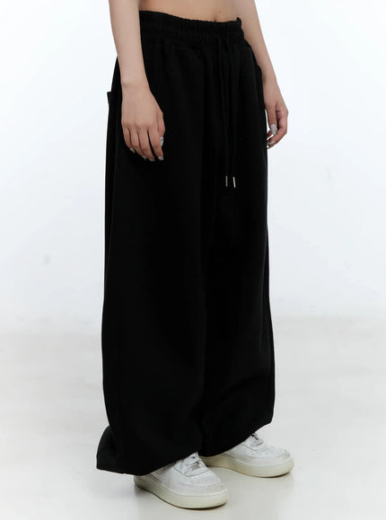 wide-leg-relaxed-fit-track-pants-cl530