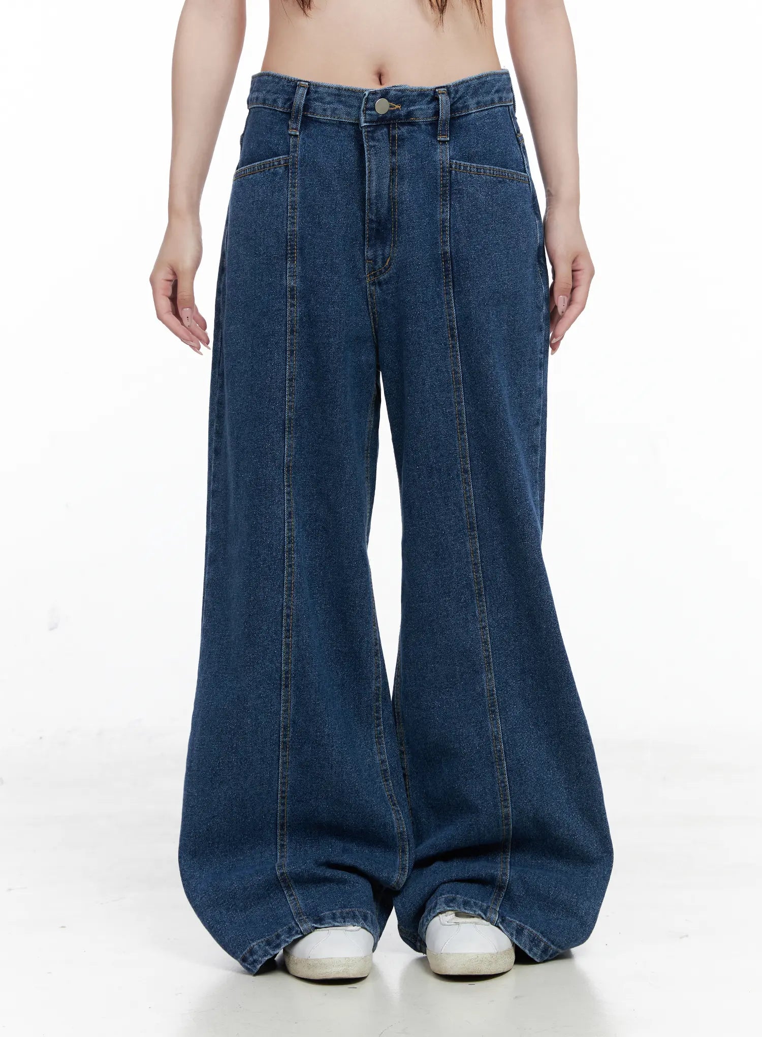 Eliza Seam Detail Relaxed Bootcut Jeans CO521 in Dark blue, size L