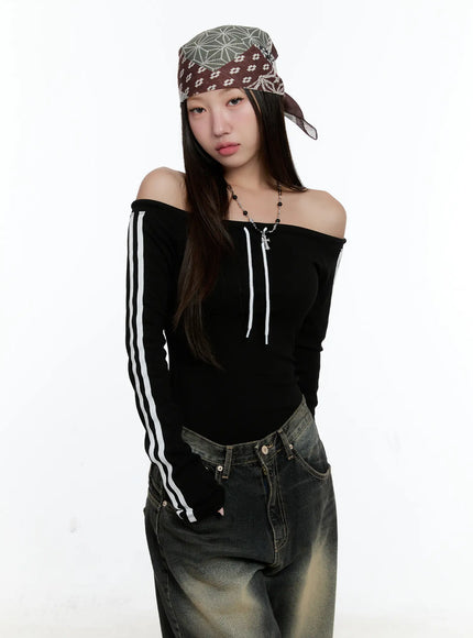 sporty-off-shoulder-knit-dress-cs518