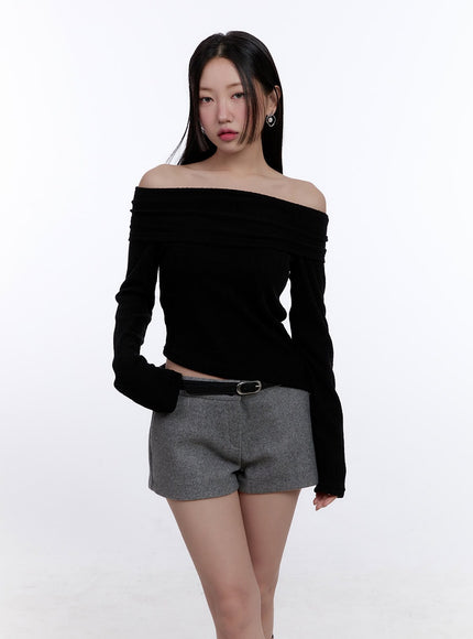 sleek-off-shoulder-asymmetrical-top-cj513