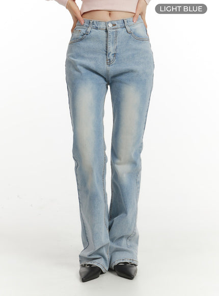 light-washed-bootcut-jeans-of427