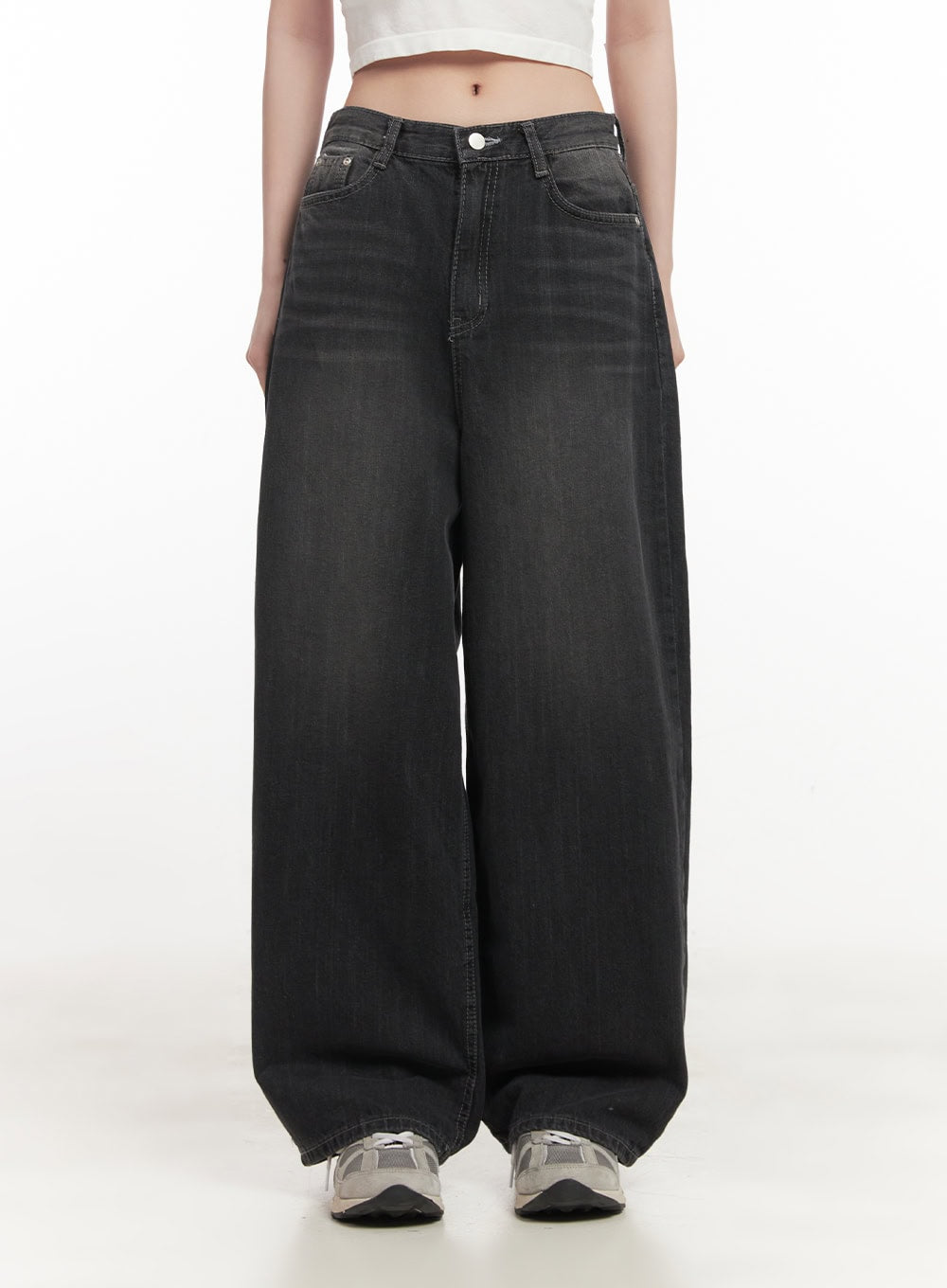 Ruth Washed Wide-Leg Jeans CF514 in black, front close-up waist-to-hem view on model, mid-rise button closure and faded washed denim texture, floor-length wide leg.