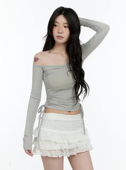 asymmetric-ballerina-buttoned-off-shoulder-top-cn517