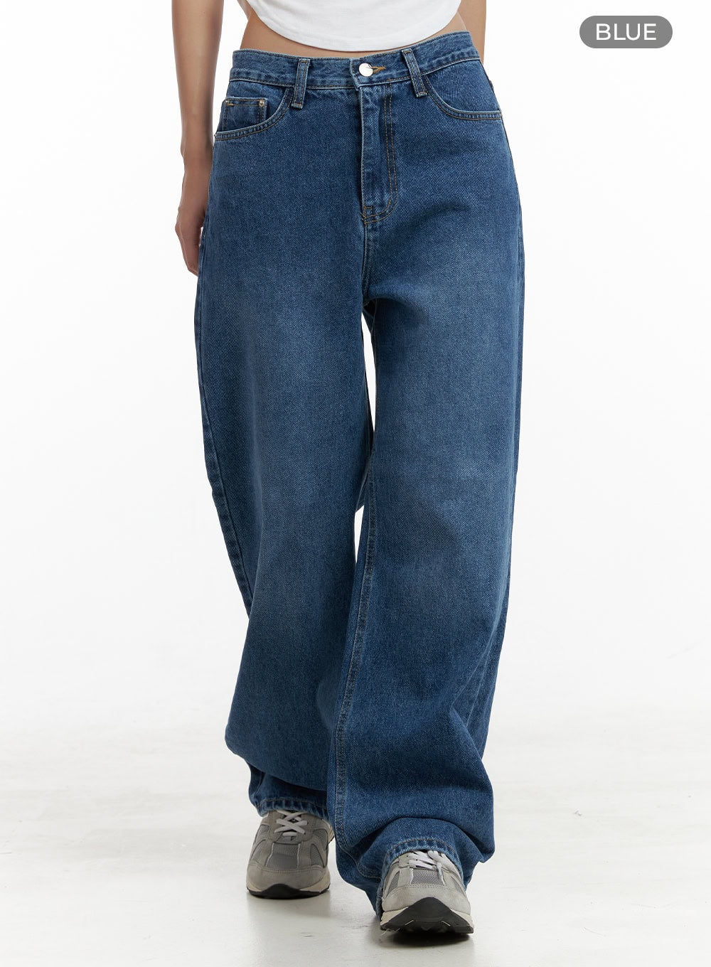 Eva Blue Washed Baggy Jeans CL431 in blue, front torso-to-hem shot on model, showcasing high waist, button fly, coin pocket, and full wide-leg silhouette in washed cotton denim.
