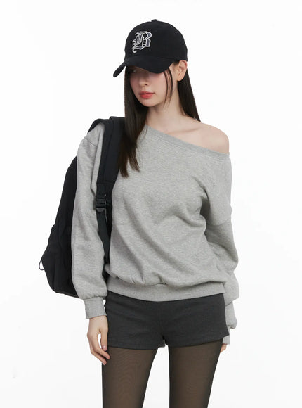 loose-fit-off-shoulder-fleece-lined-sweatshirt-cj507