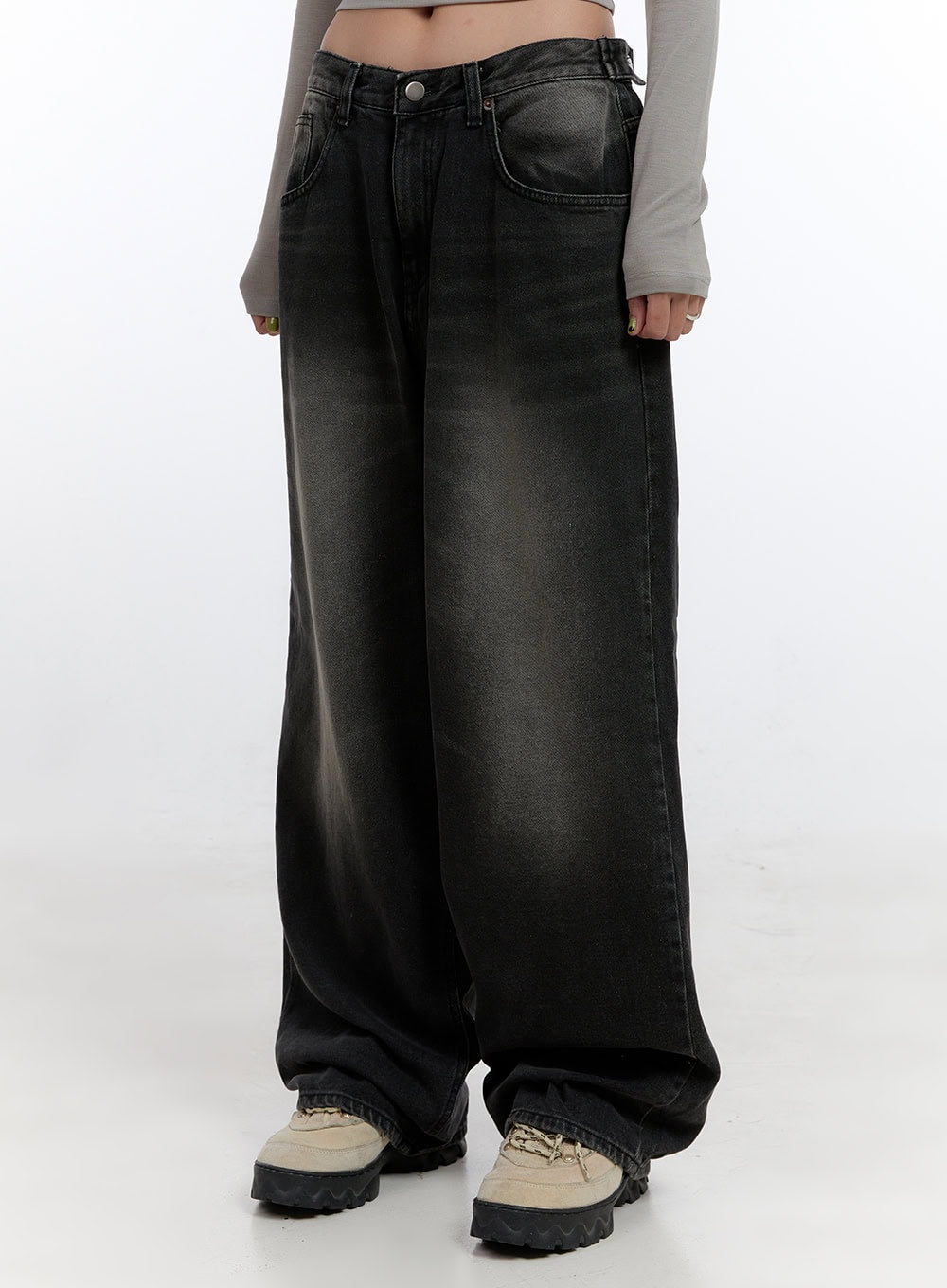 Erotik orolda qizlar