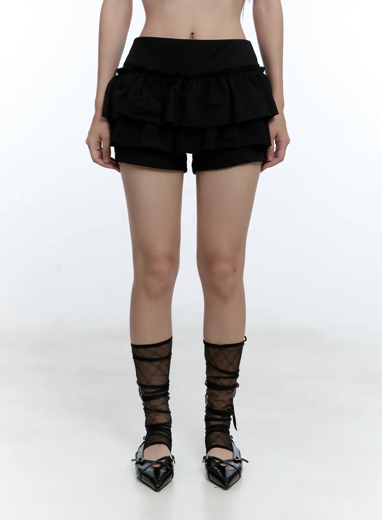 frill-ruffle-shorts-cu526