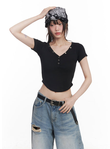slim-fit-v-neck-buttoned-top-cy520