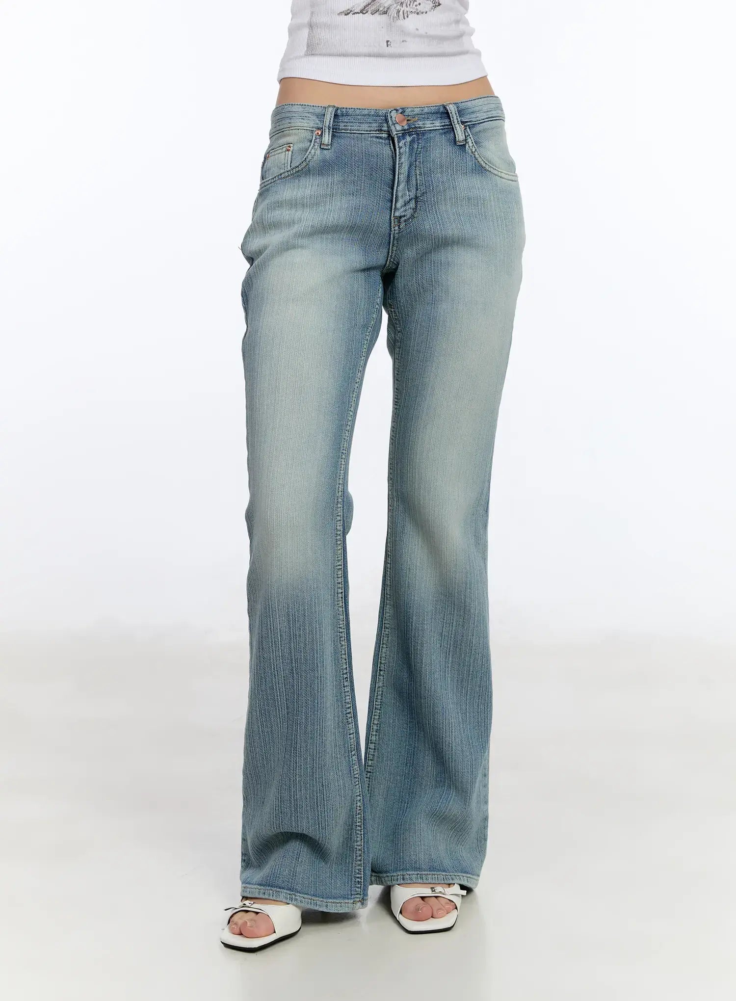capu-low-rise-bootcut-jeans-ca506