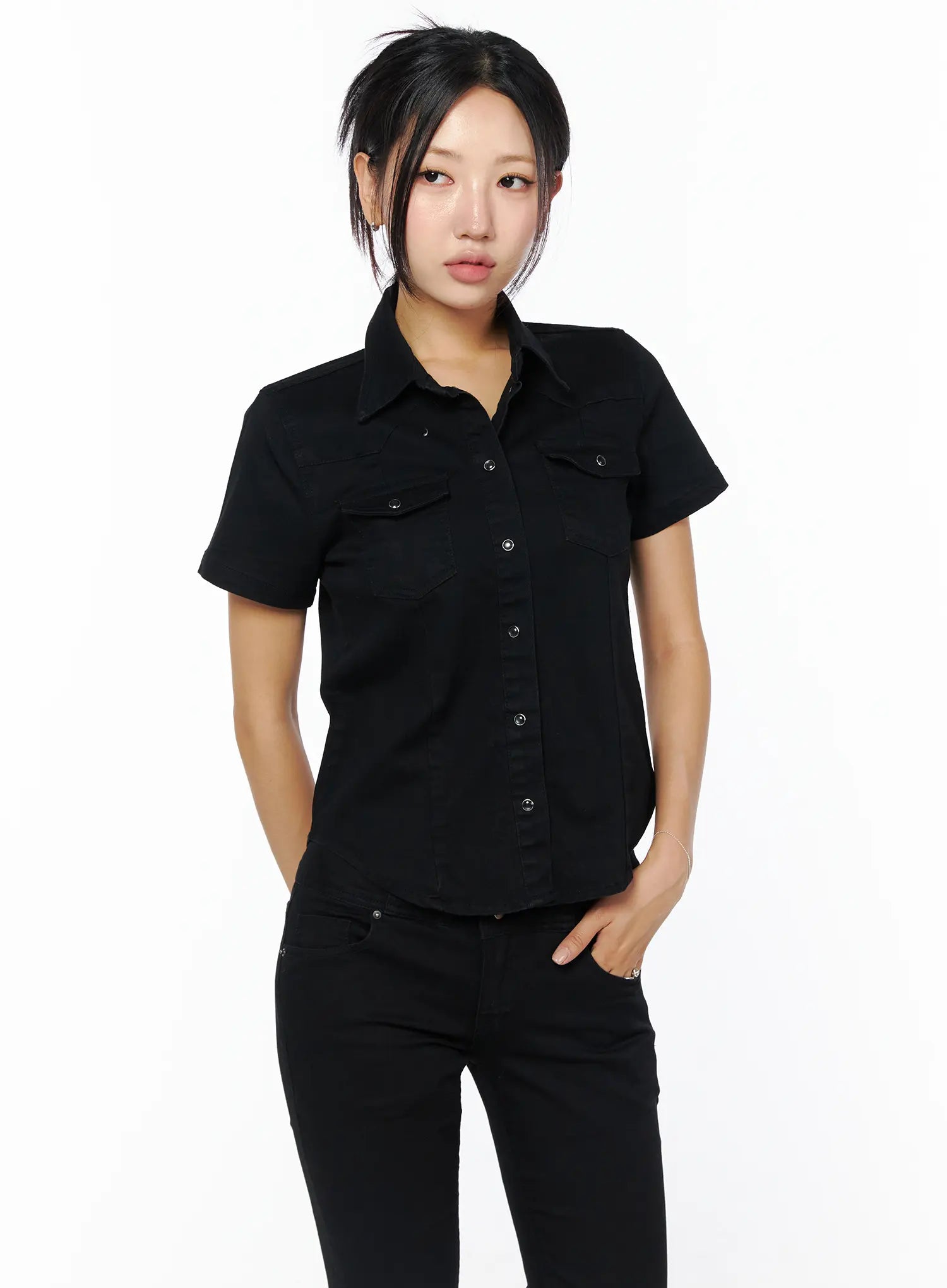 slim-fit-short-sleeve-button-up-cu512