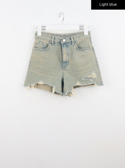 light-ripped-denim-shorts-cu327