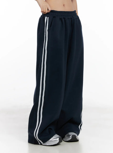 cozy-wide-leg-track-pants-cn528
