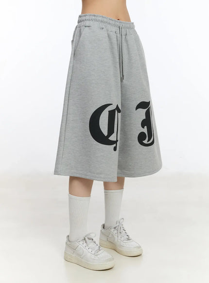 gothic-lettering-oversized-shorts-ca506