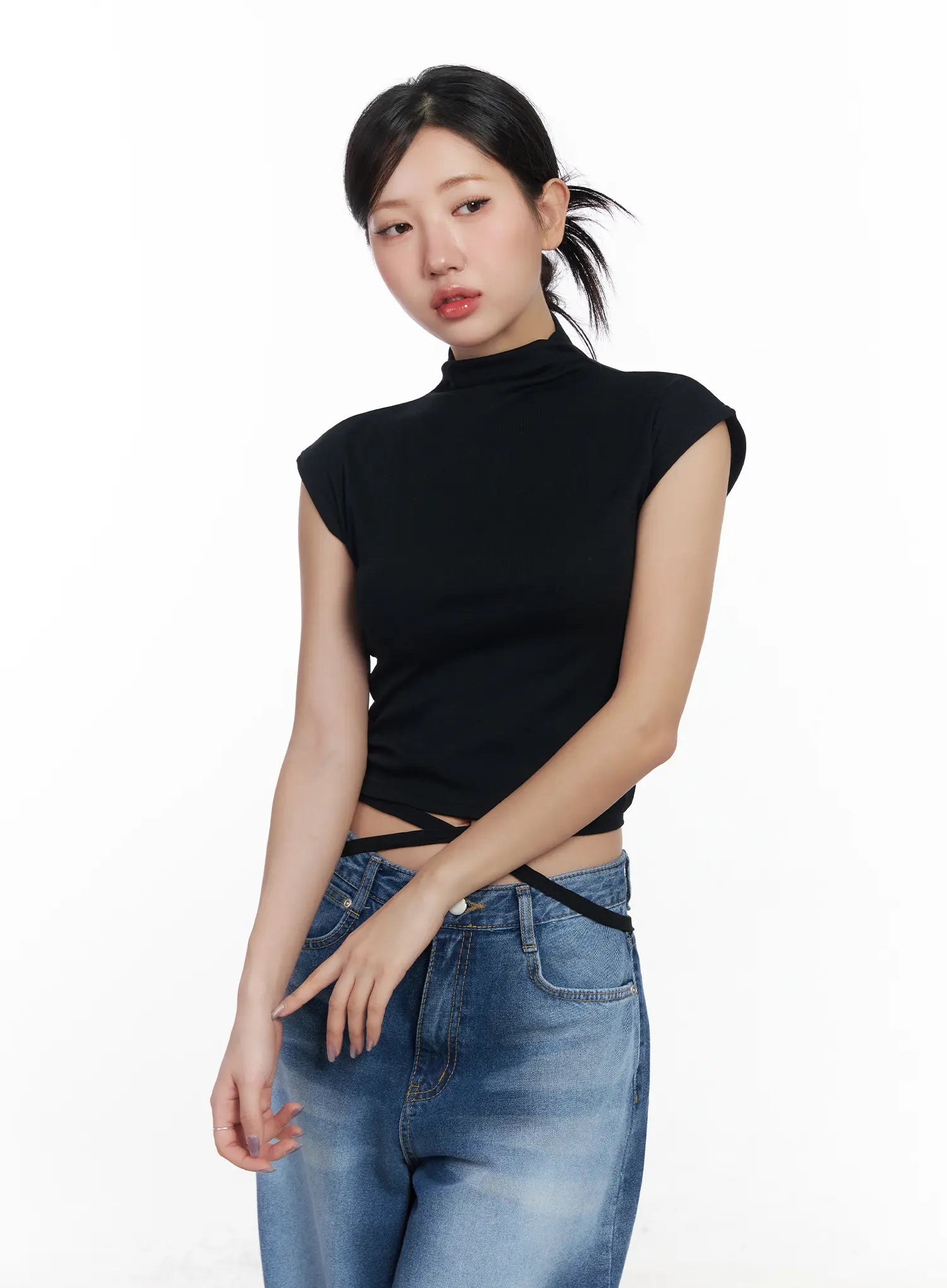 strap-detail-mock-neck-crop-top-cj530