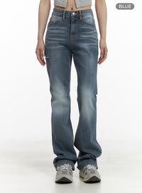distressed-bootcut-jeans-ca426