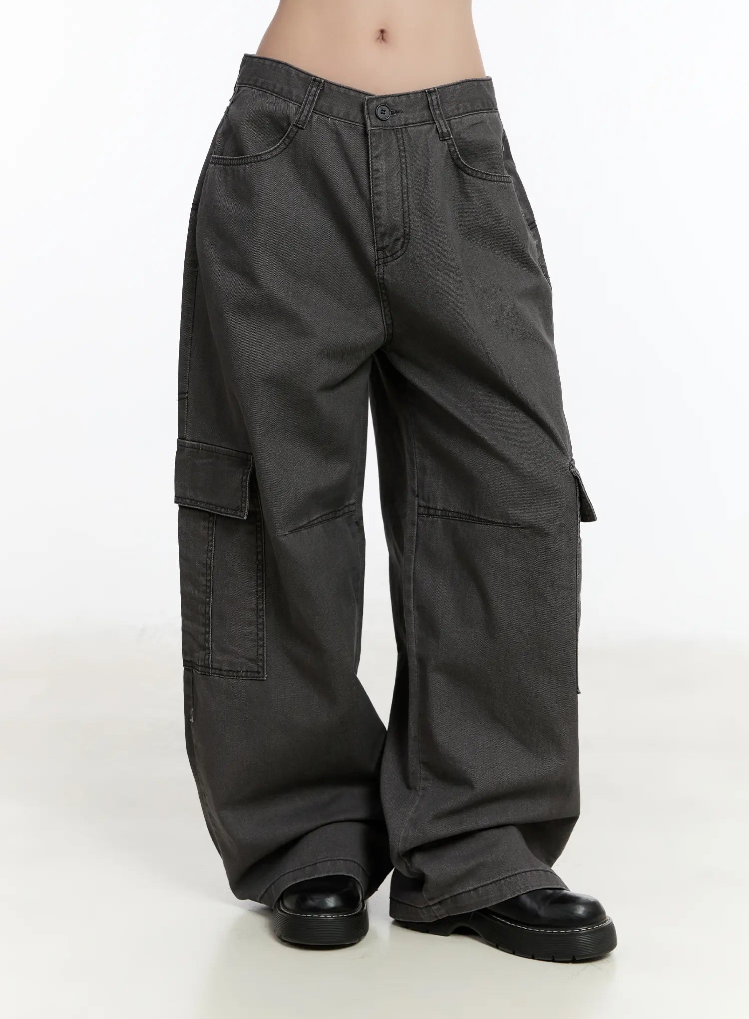 wide-leg-cargo-pants-cm511