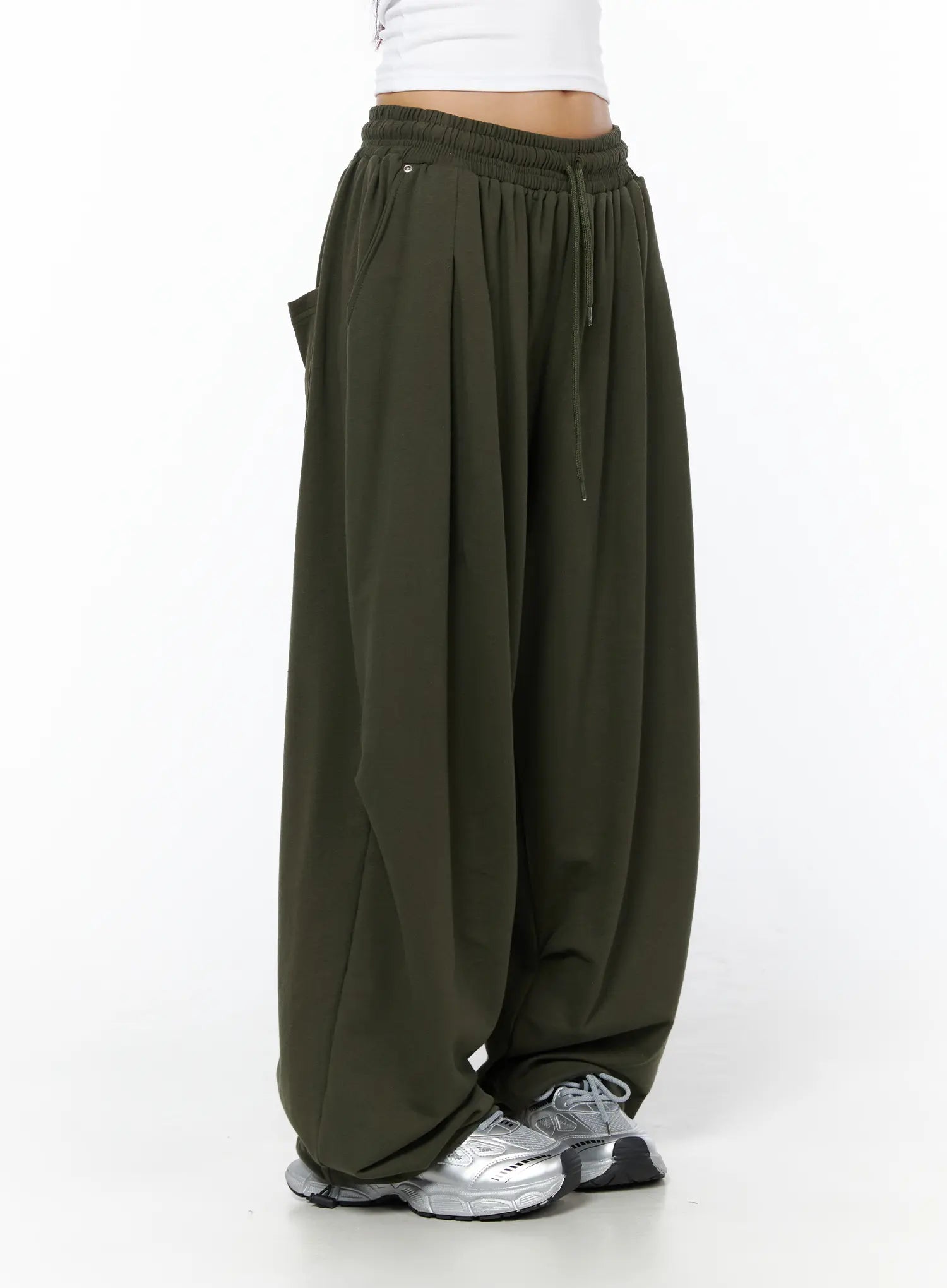 relaxed-fit-cargo-pants-cu512
