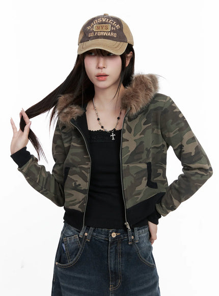 camo-faux-fur-crop-zip-up-hoodie-co521