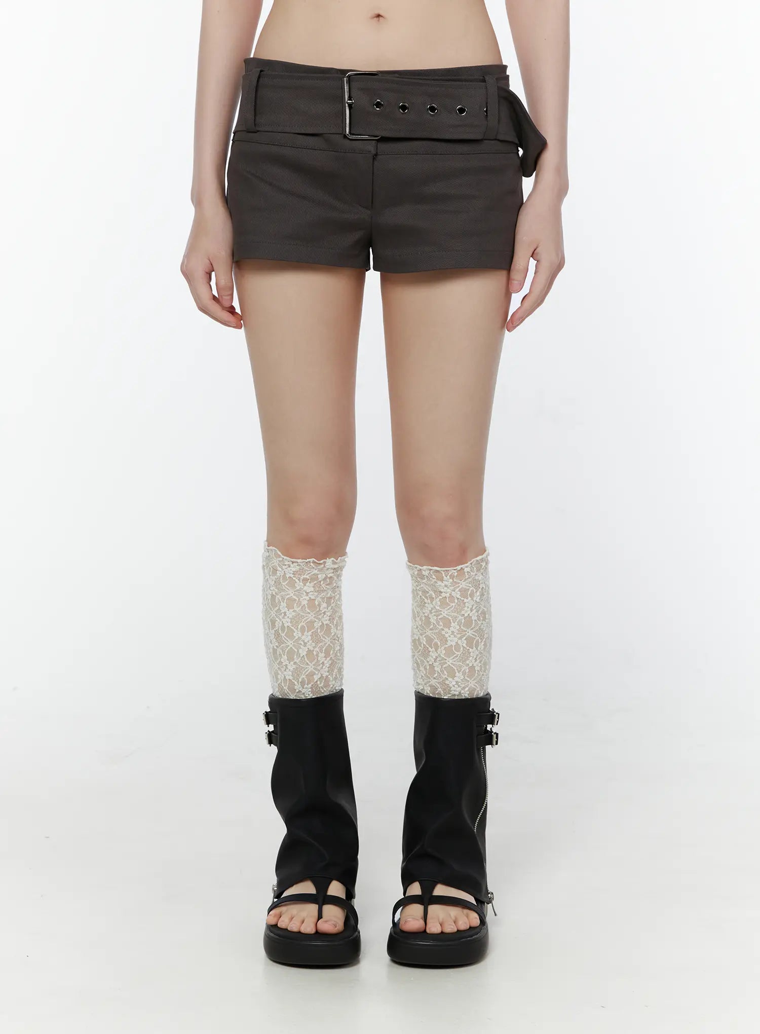 low-waist-belted-mini-shorts-cu508