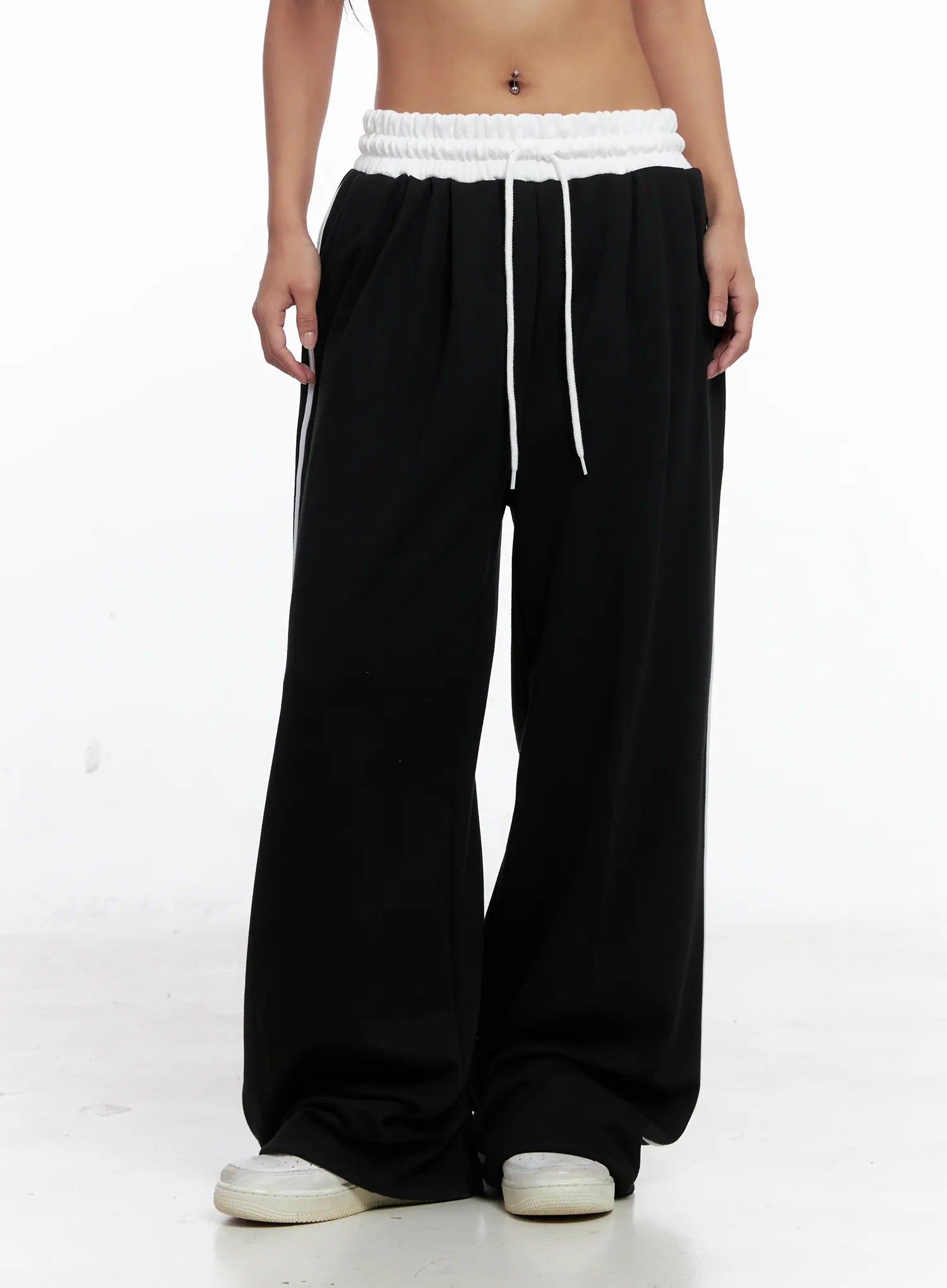 striped-contrast-wide-leg-sweatpants-cs524