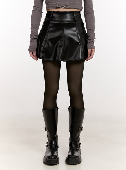 pleated-glossy-faux-leather-mini-skirt-cj529