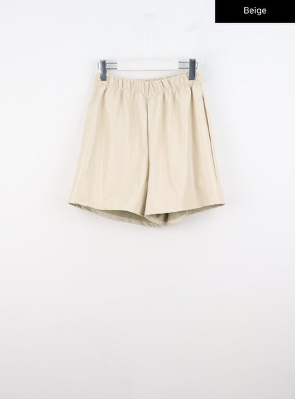 faux-leather-elastic-waist-shorts-co323 / Beige