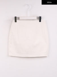 solid-mini-skirt-oj429 / White