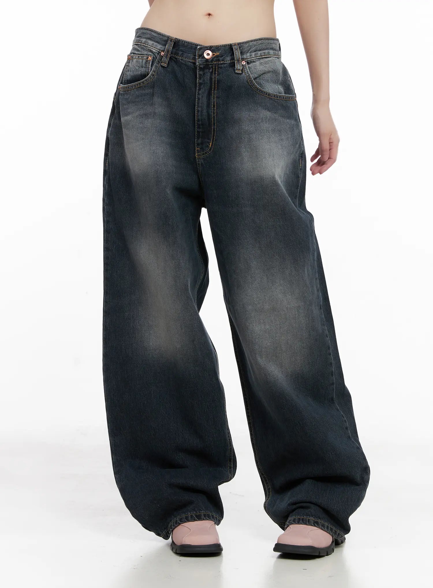 Celi Vintage Wash Wide-Leg Jeans CG515 in dark vintage wash, front lower-body shot on model, wide baggy leg with faded vintage wash and rose-gold button detail at waistband.