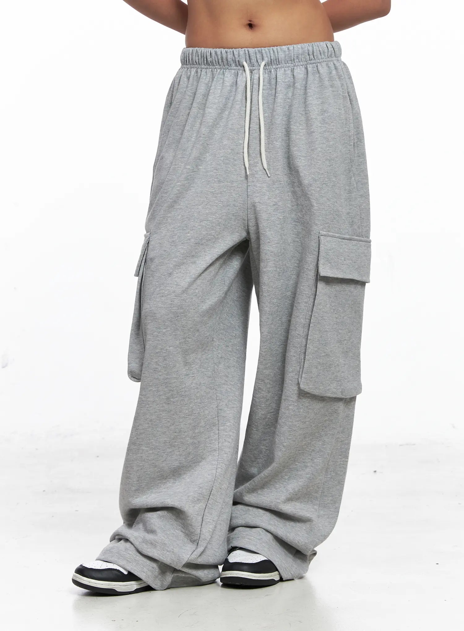 relaxed-fit-cargo-sweatpants-co513