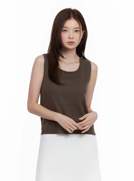 lightweight-scoop-neck-tank